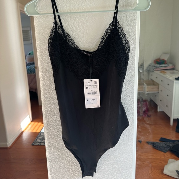Black lace bodysuit from Zara NWT - Picture 1 of 3